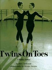 Twins on toes : a ballet debut /
